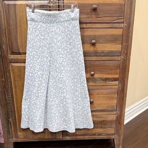 Ann Taylor Gray Patterned A-Line Maxi Skirt